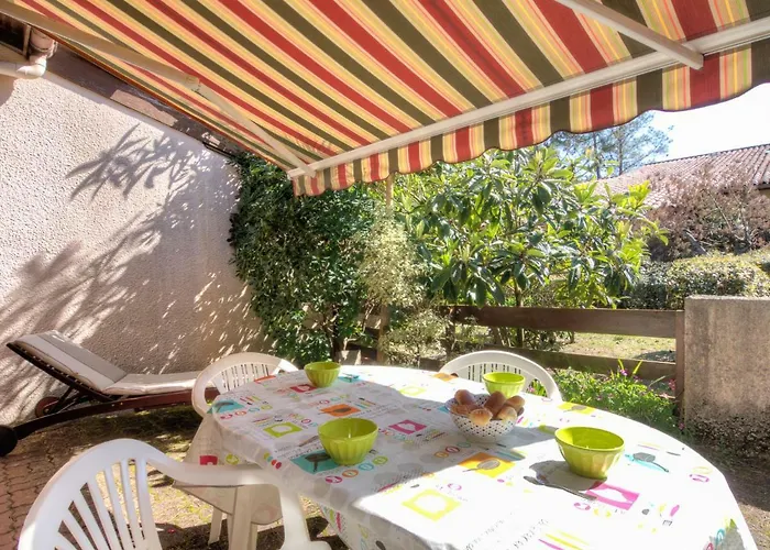 Juncades By Interhome